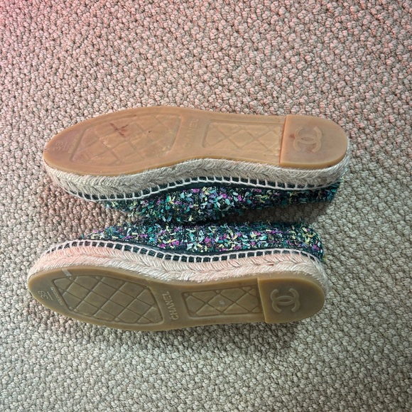 *SOLD* Chanel Rainbow Tweed Espadrilles size 38 - Picture 5 of 6